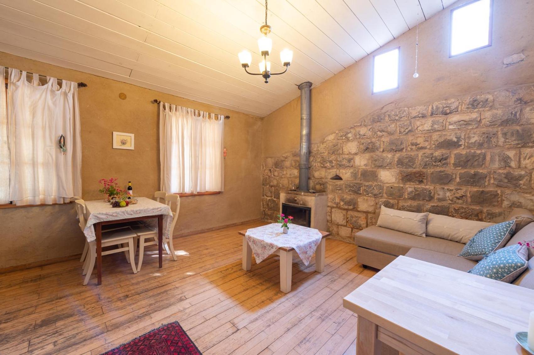 Hemdatya Stone Suites In The Galilee Ilaniyya Quarto foto